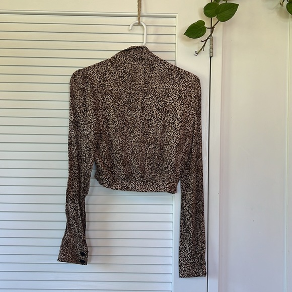 Flynn Skye π Leopard crop top button up XS - Picture 5 of 5